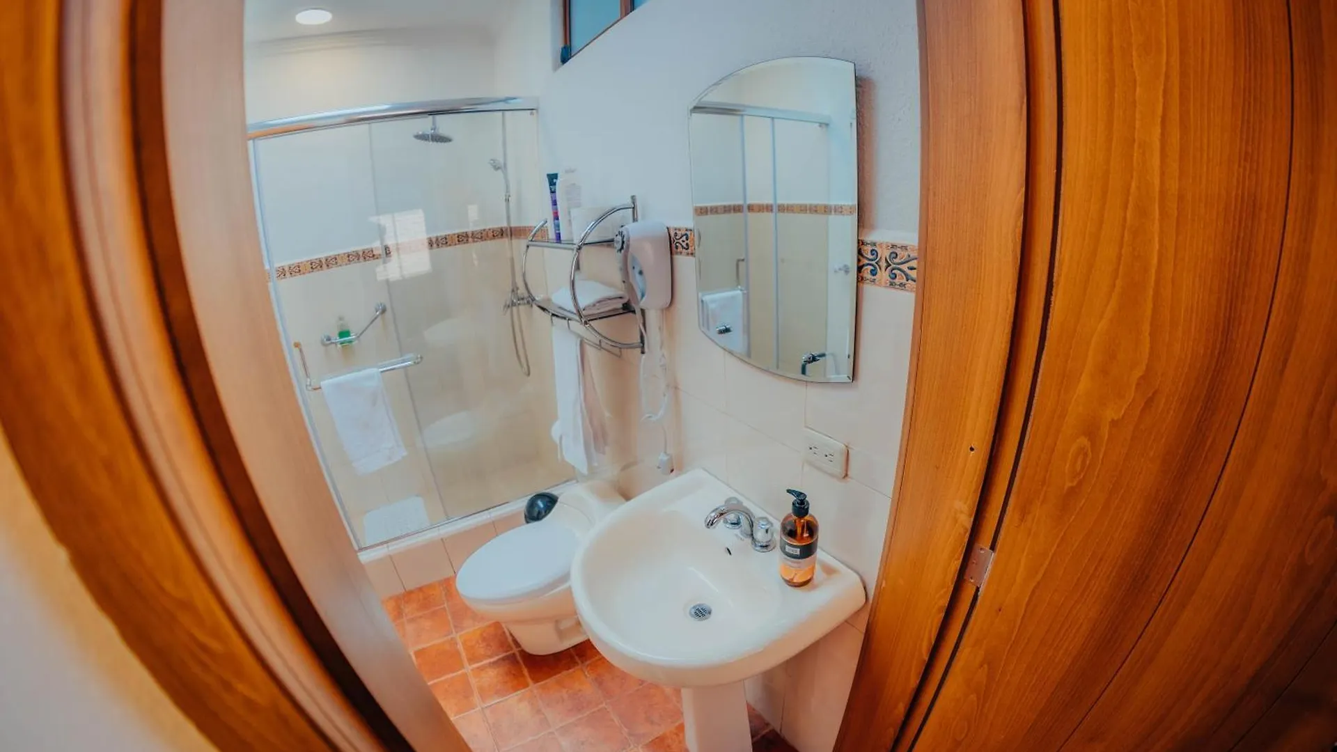 Jardin, Pet Friendly, Parking, Fast Wi-Fi & Smarttv1 Villa Cuenca Holiday home